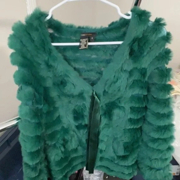 Assorted items - Picture 3 of 12